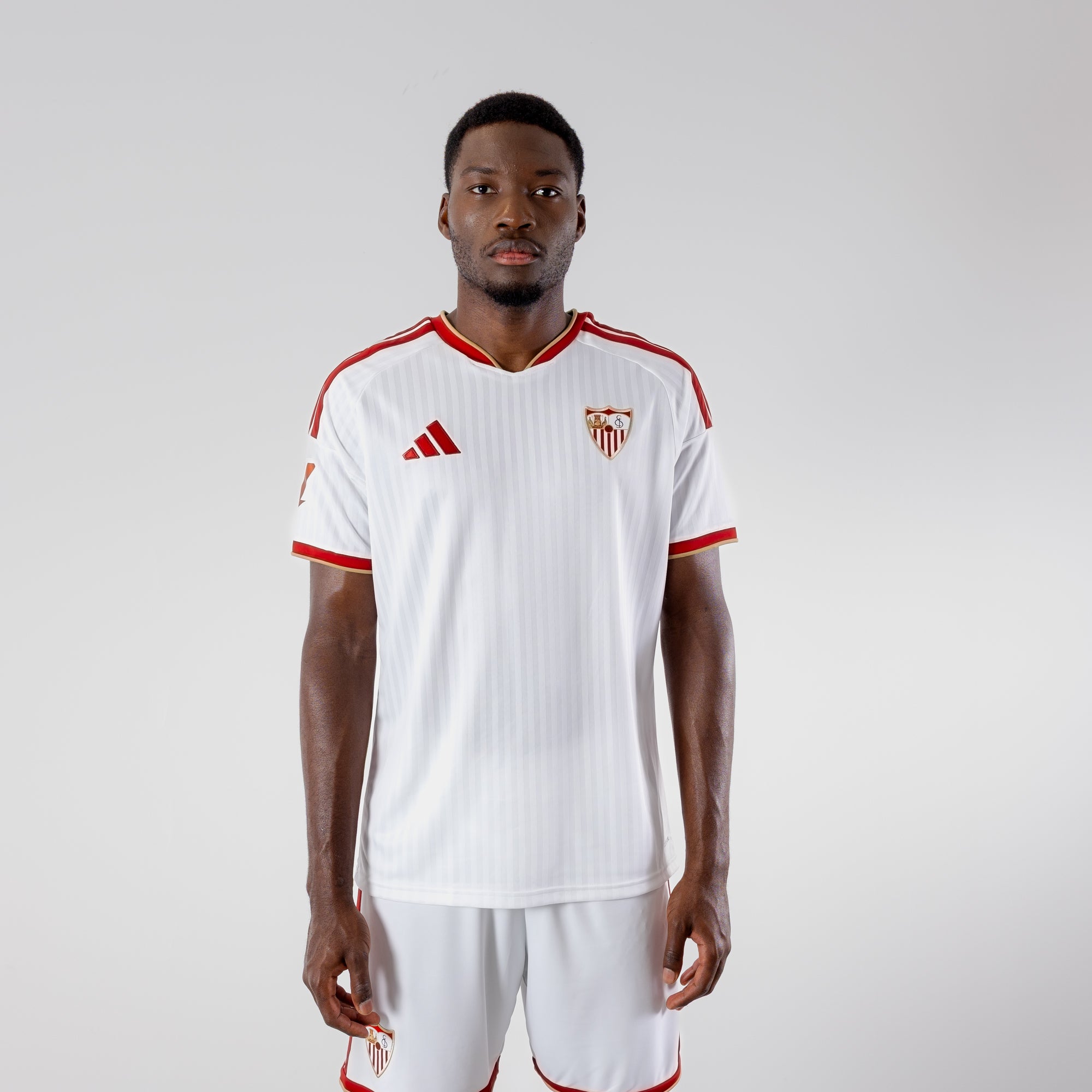 1.ª equipación Sevilla FC · Temporada 2026/2027