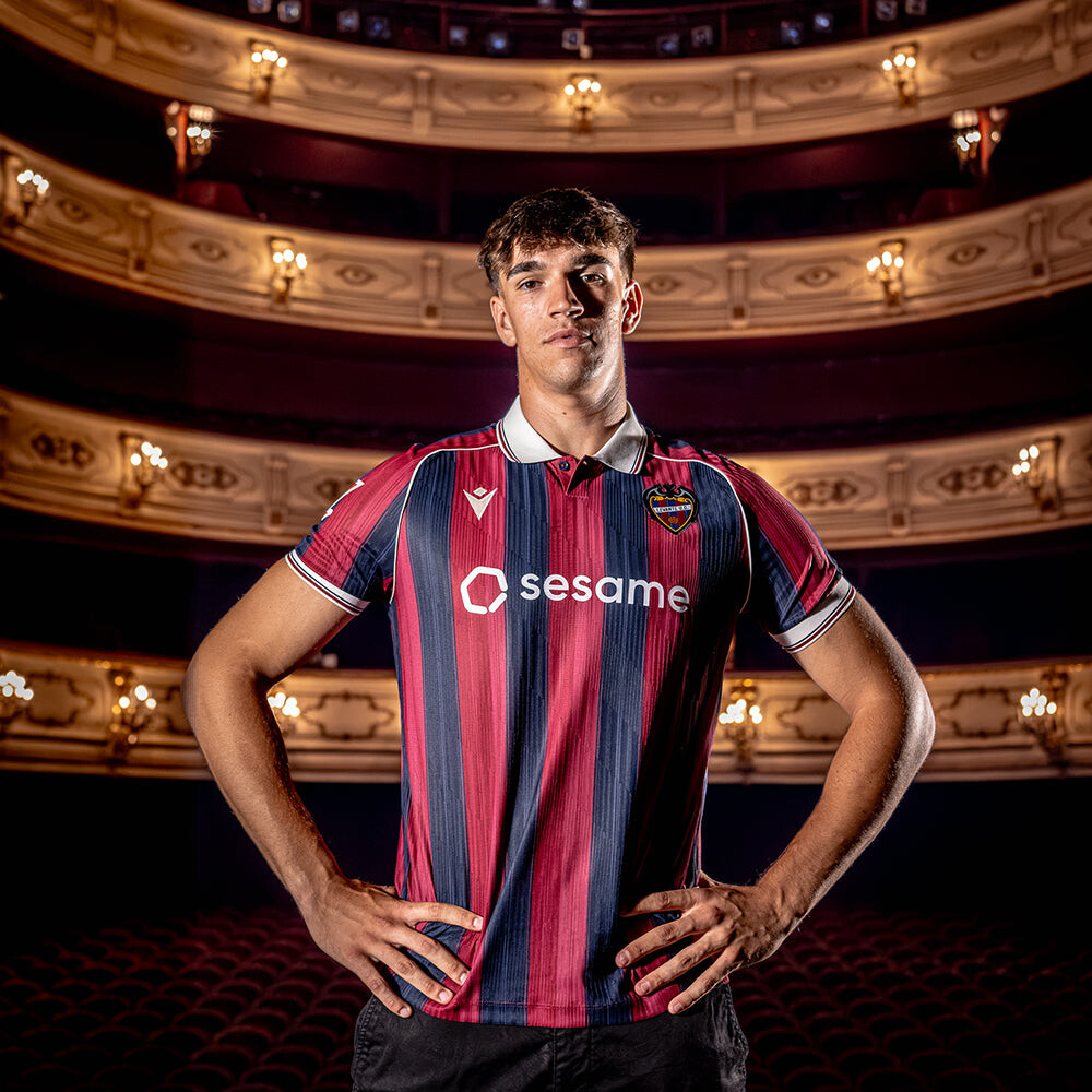 1.ª equipación Levante UD · Temporada 2026/2027